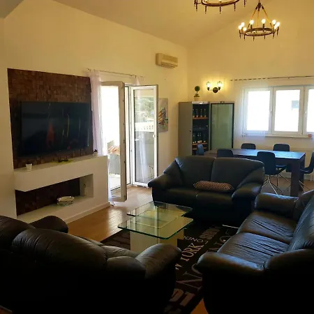Dolores Apartment *