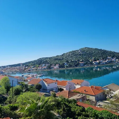 Apartment Dolores Tisno